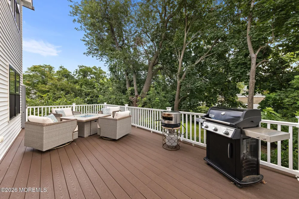 11 4th Street Highlands, NJ 07732