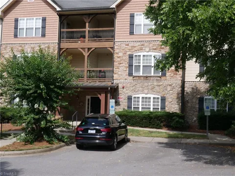 4762 Tatton Park Circle #1B