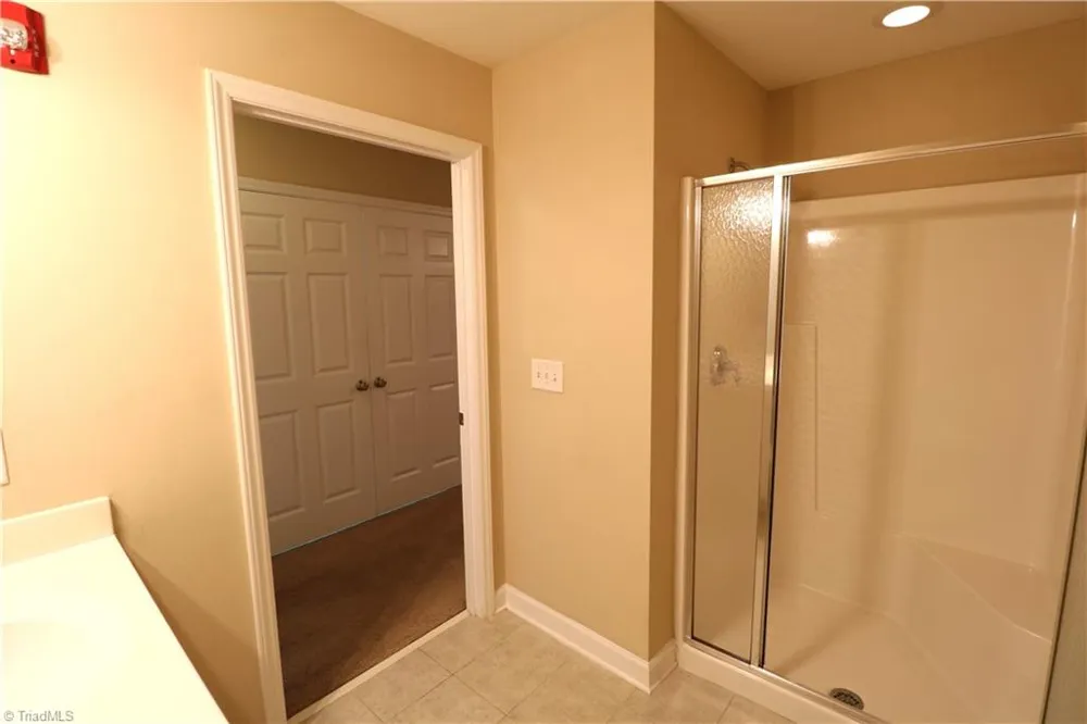 4762 Tatton Park Circle #1B Winston-Salem, NC 27103