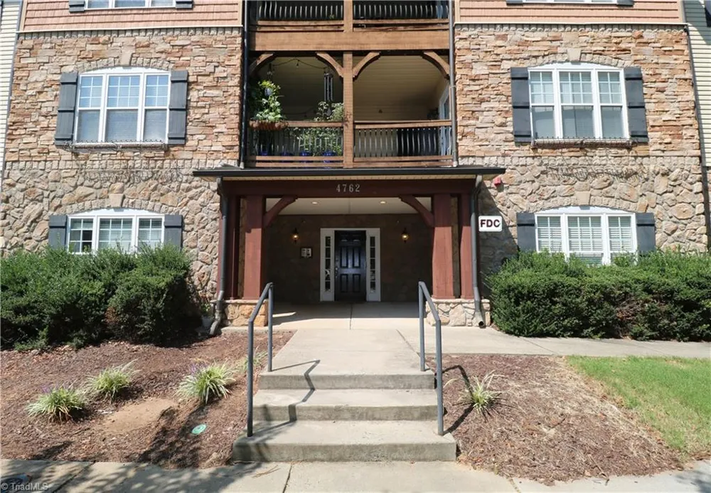4762 Tatton Park Circle #1B Winston-Salem, NC 27103