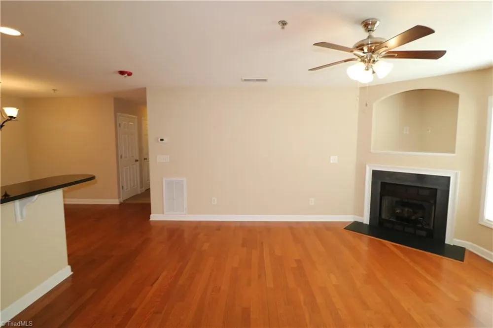4762 Tatton Park Circle #1B Winston-Salem, NC 27103