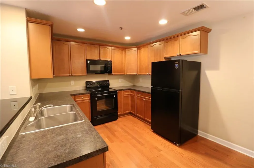 4762 Tatton Park Circle #1B Winston-Salem, NC 27103