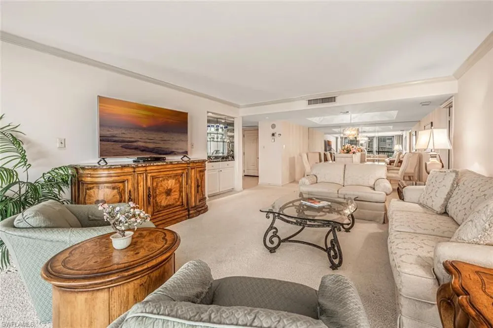 4551 Gulf Shore Boulevard #605 Naples, FL 34103
