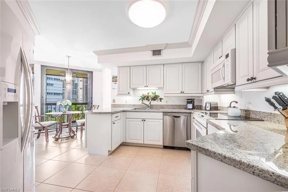 4551 Gulf Shore Boulevard #605 Naples, FL 34103