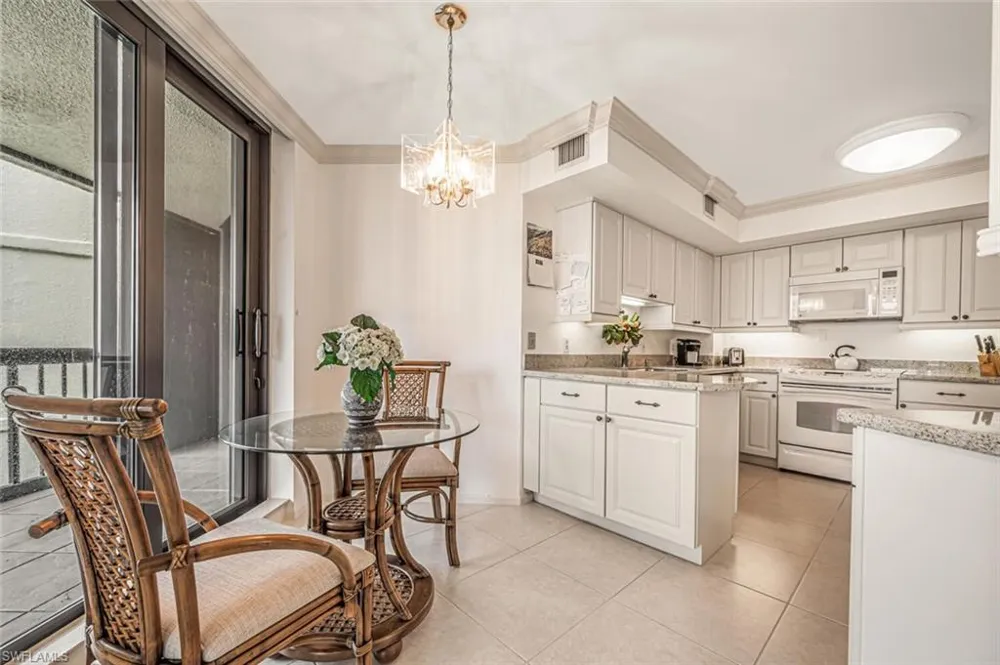 4551 Gulf Shore Boulevard #605 Naples, FL 34103