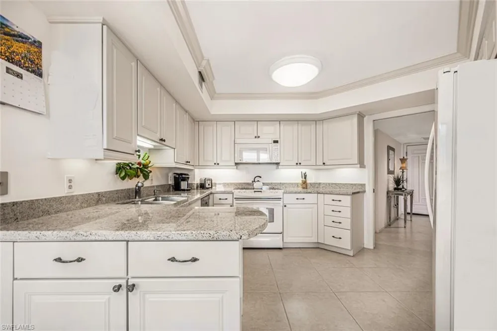 4551 Gulf Shore Boulevard #605 Naples, FL 34103