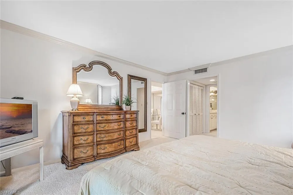 4551 Gulf Shore Boulevard #605 Naples, FL 34103