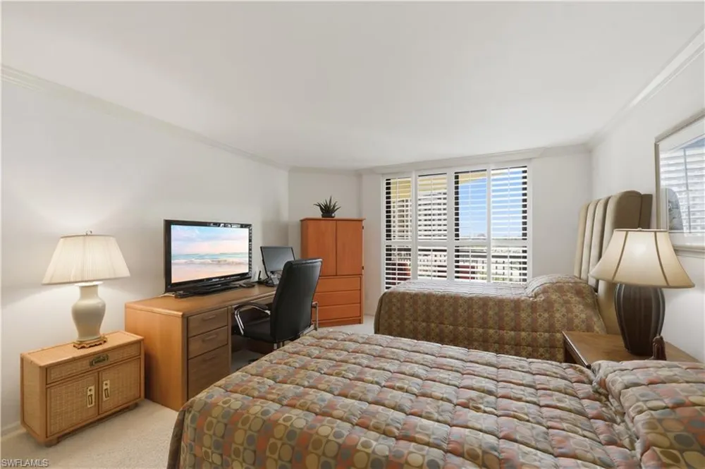 4551 Gulf Shore Boulevard #605 Naples, FL 34103