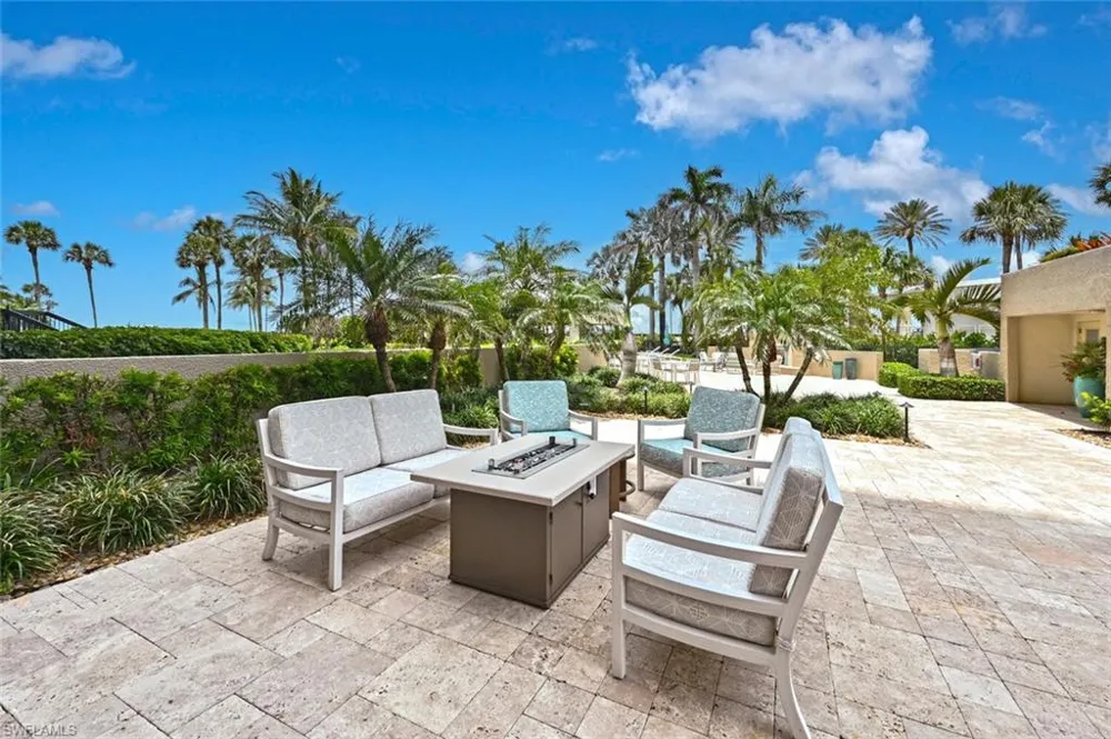 4551 Gulf Shore Boulevard #605 Naples, FL 34103