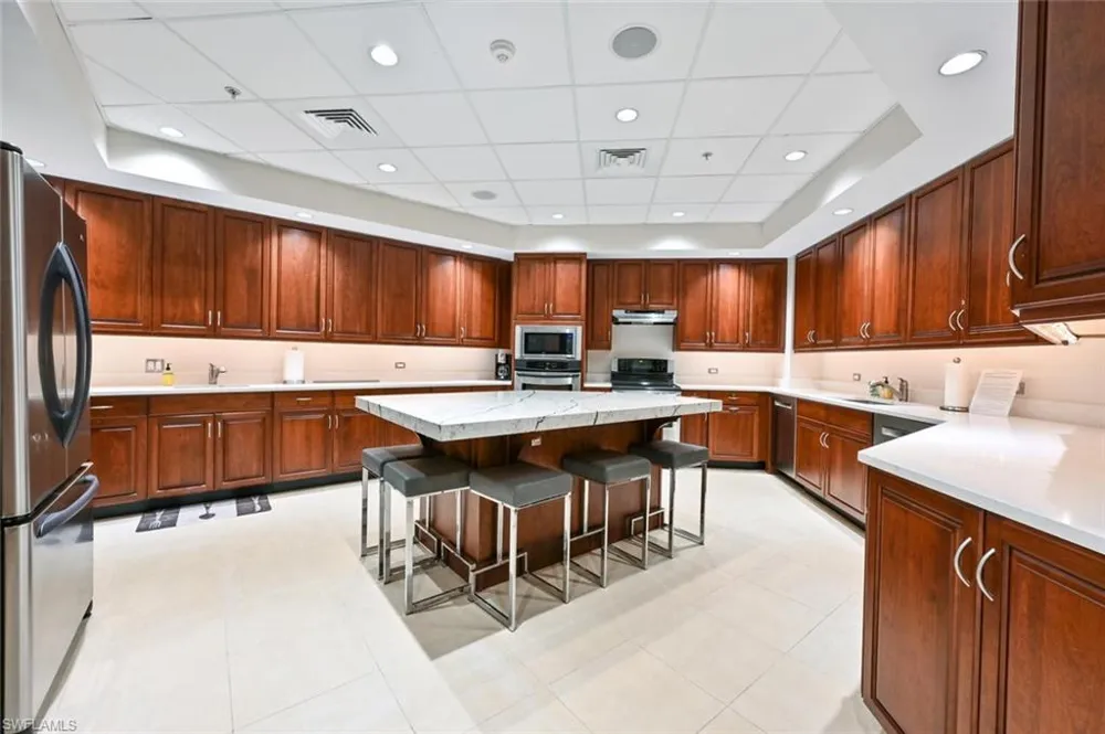 4551 Gulf Shore Boulevard #605 Naples, FL 34103