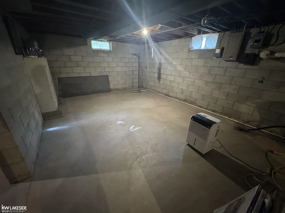 4864 Caseville Road Caseville Township, MI 48725