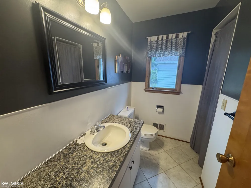 4864 Caseville Road Caseville Township, MI 48725