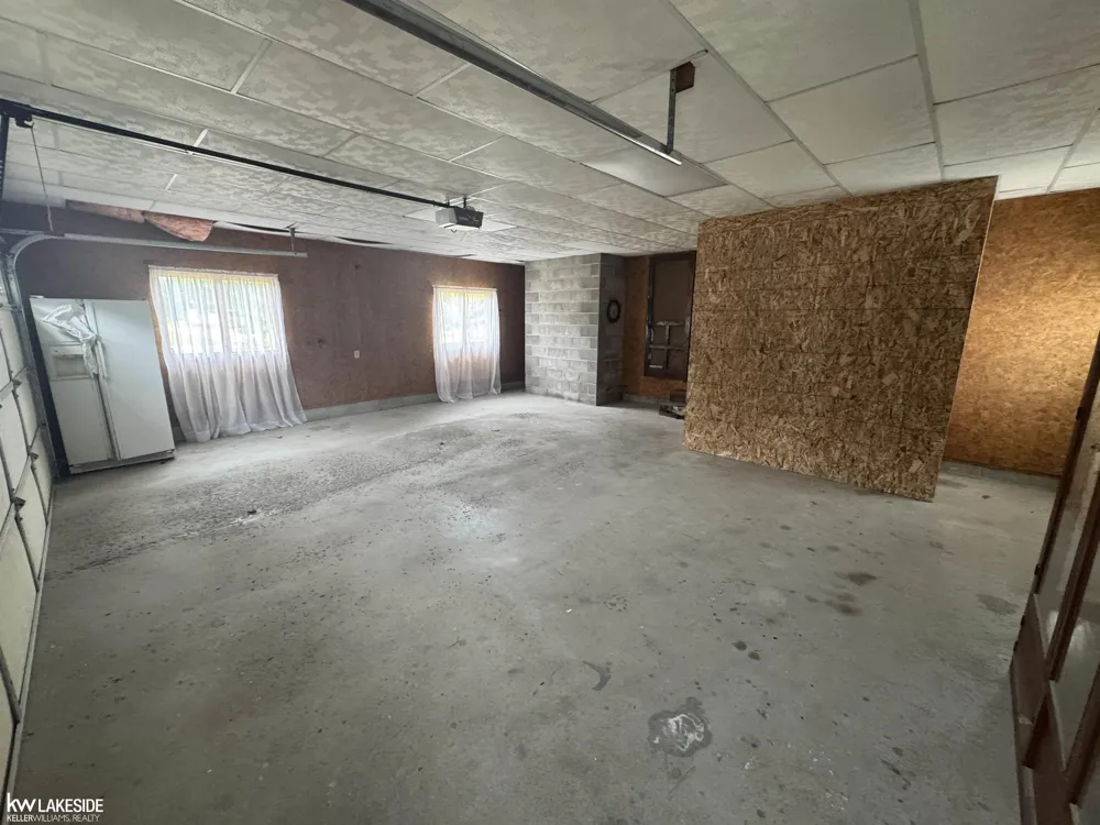4864 Caseville Road Caseville Township, MI 48725