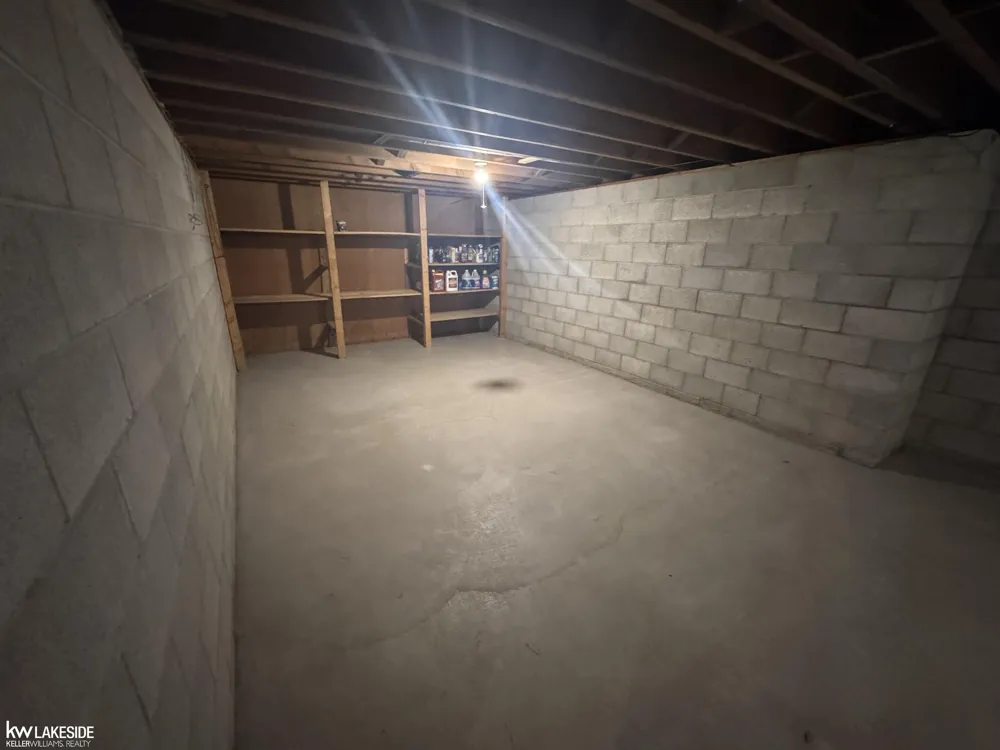 4864 Caseville Road Caseville Township, MI 48725