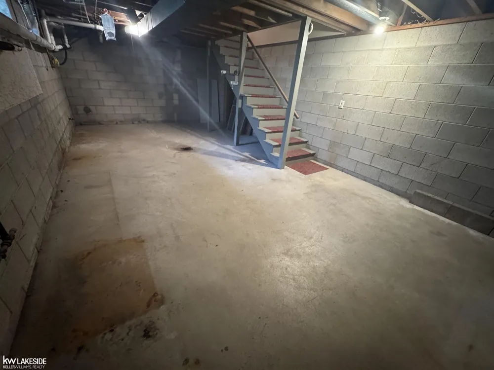 4864 Caseville Road Caseville Township, MI 48725