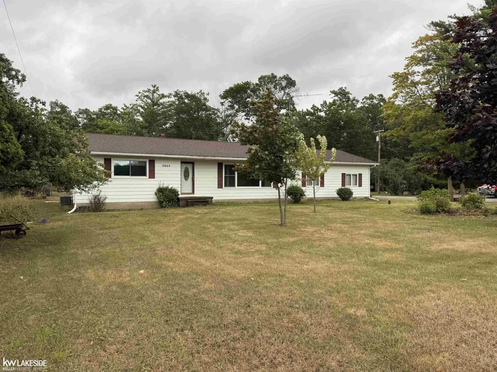 4864 Caseville Road Caseville Township, MI 48725