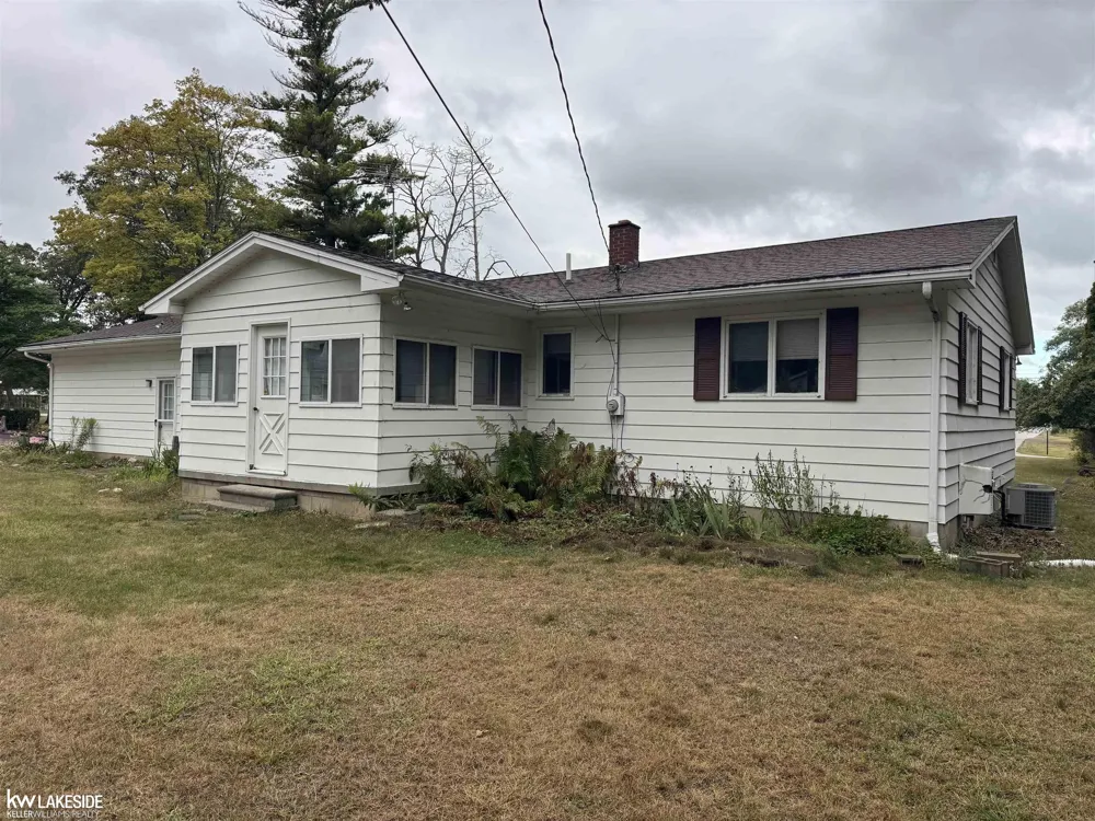 4864 Caseville Road Caseville Township, MI 48725