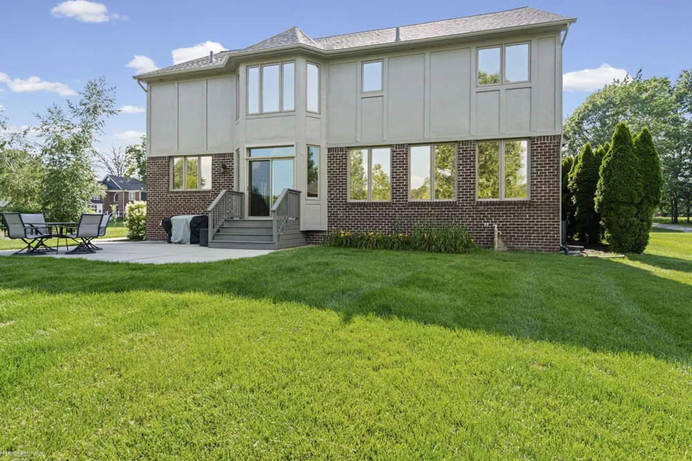 68242 Lake Angela Pointe Street Richmond City, MI 48062