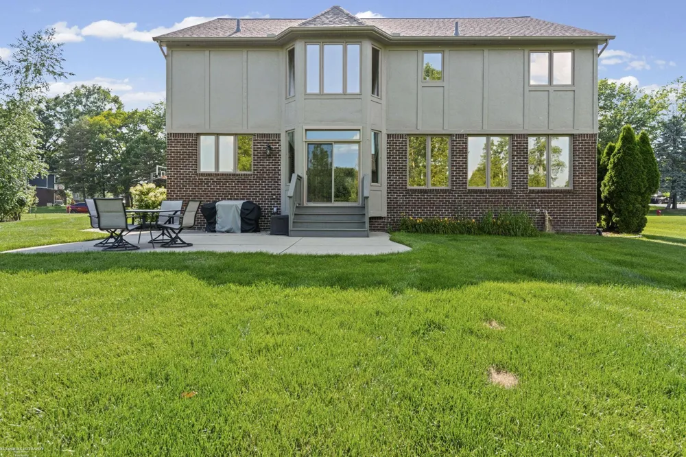 68242 Lake Angela Pointe Street Richmond City, MI 48062