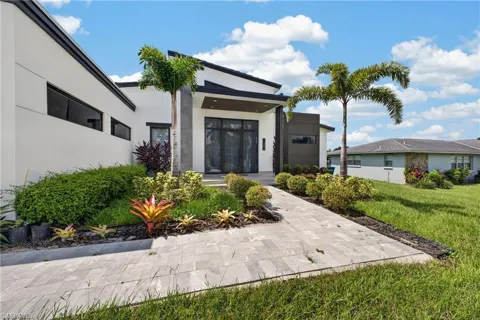 1882 Coral Point Drive