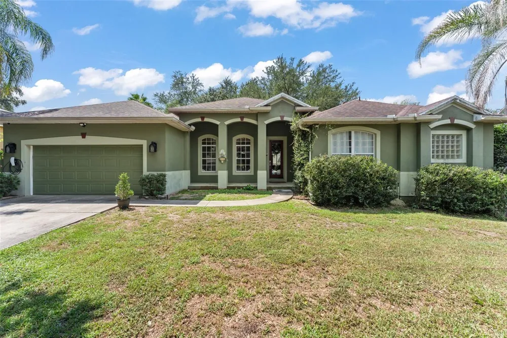 428 SHADY PINE COURT Minneola, FL 34715