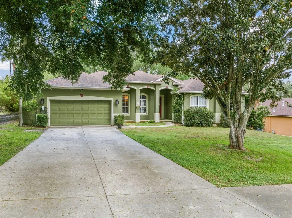 428 SHADY PINE COURT Minneola, FL 34715