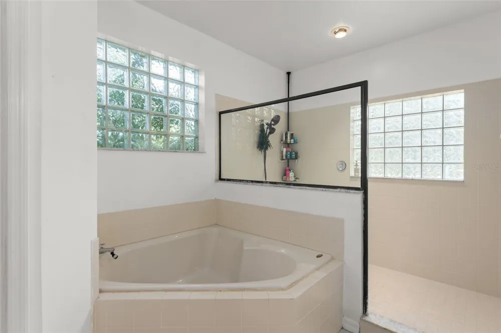 428 SHADY PINE COURT Minneola, FL 34715