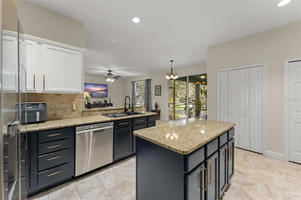 428 SHADY PINE COURT Minneola, FL 34715