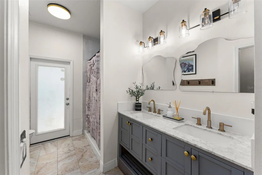 428 SHADY PINE COURT Minneola, FL 34715