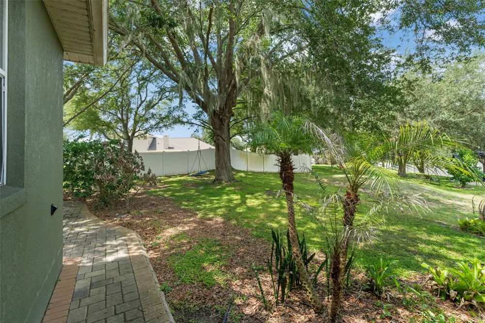 428 SHADY PINE COURT Minneola, FL 34715