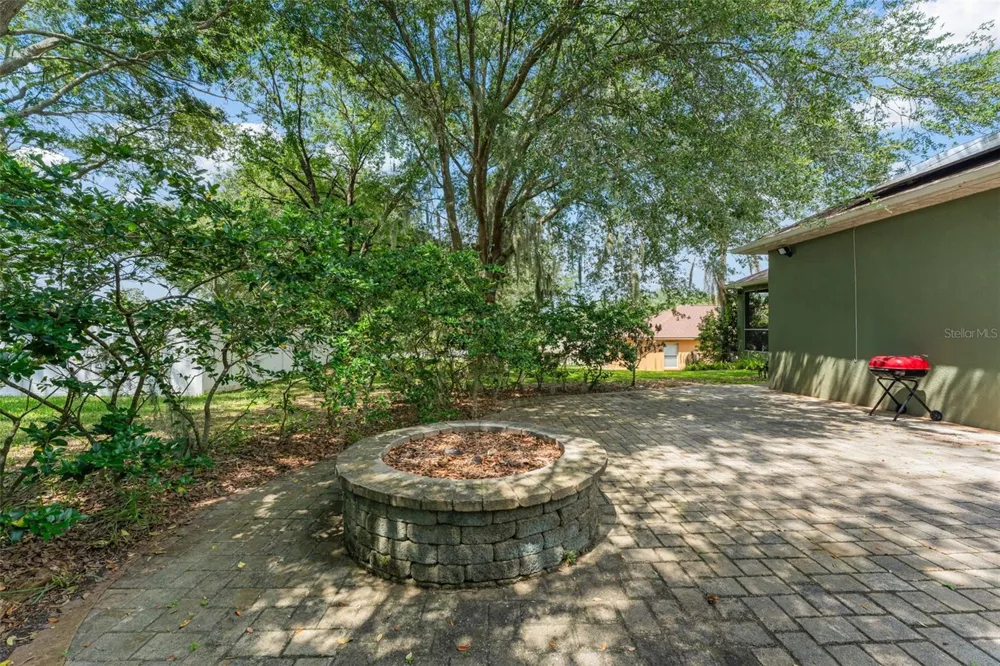 428 SHADY PINE COURT Minneola, FL 34715
