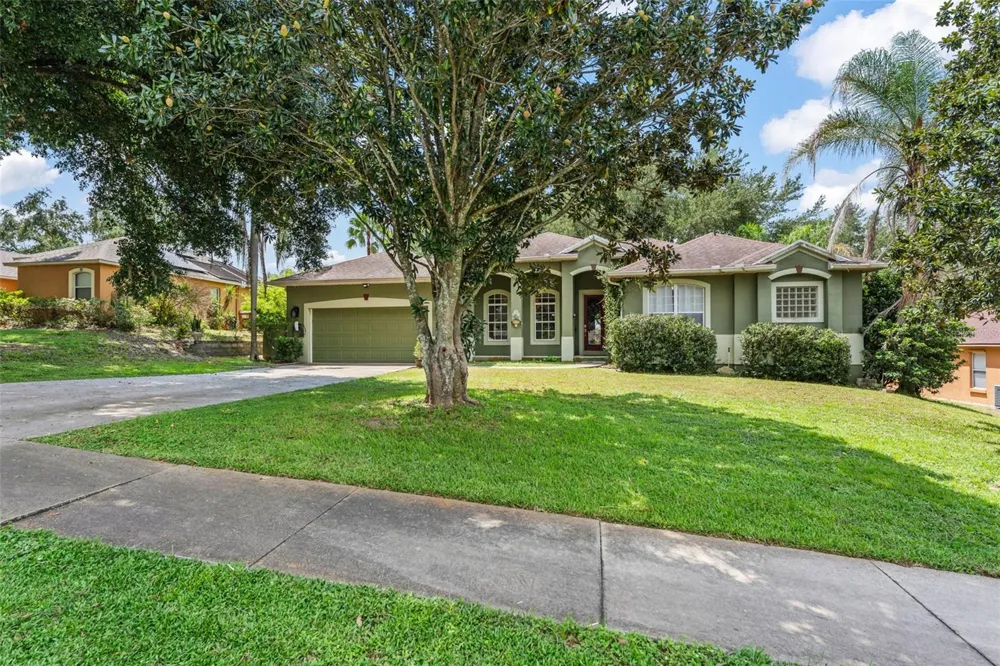 428 SHADY PINE COURT Minneola, FL 34715
