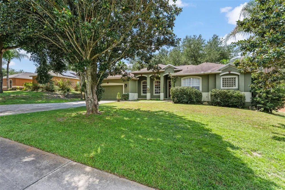 428 SHADY PINE COURT Minneola, FL 34715