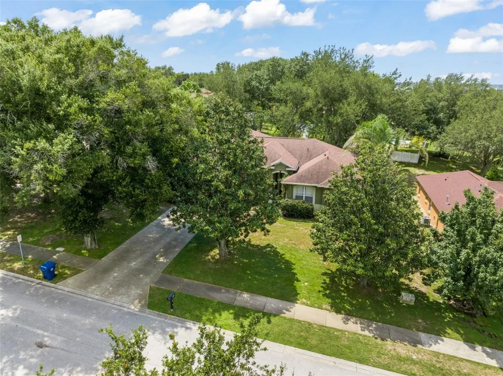 428 SHADY PINE COURT Minneola, FL 34715
