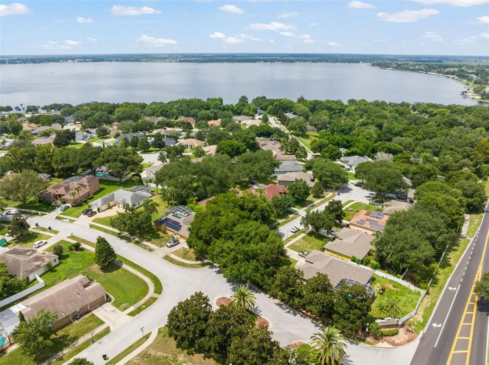 428 SHADY PINE COURT Minneola, FL 34715