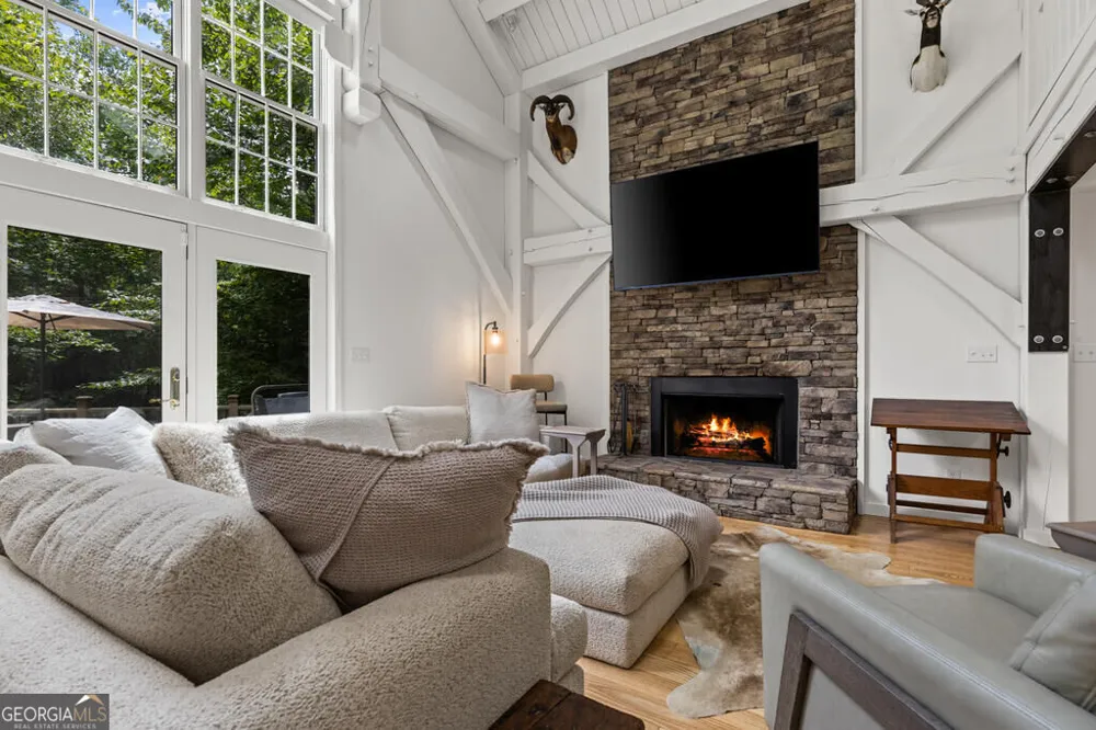 281 Pine Cone RD Blue Ridge, GA 30513