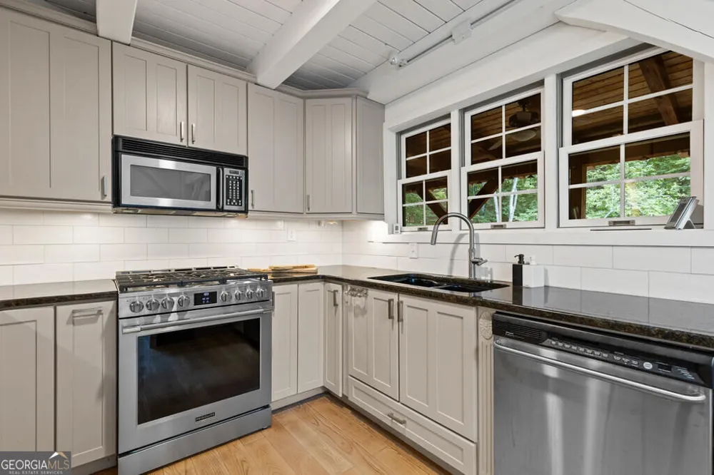 281 Pine Cone RD Blue Ridge, GA 30513