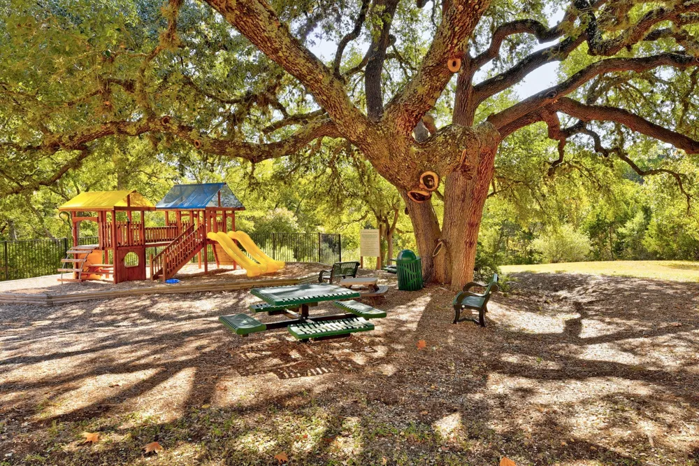 1273 Ranchers Club Lane Driftwood, TX 78619