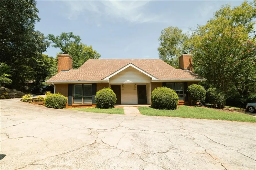 1256 Minhinette Drive Roswell, GA 30075