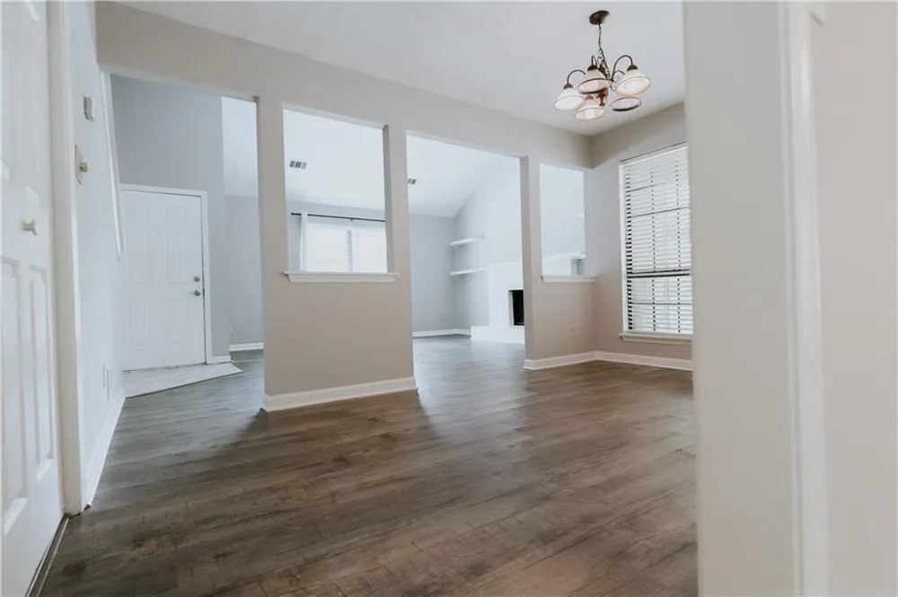 1256 Minhinette Drive Roswell, GA 30075