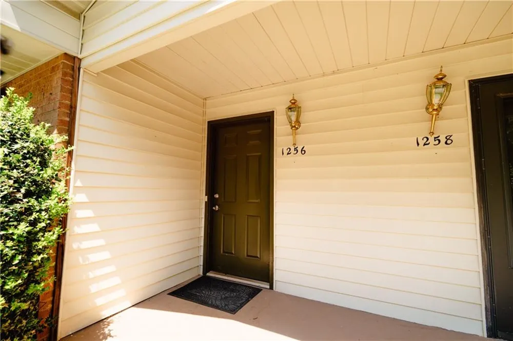 1256 Minhinette Drive Roswell, GA 30075
