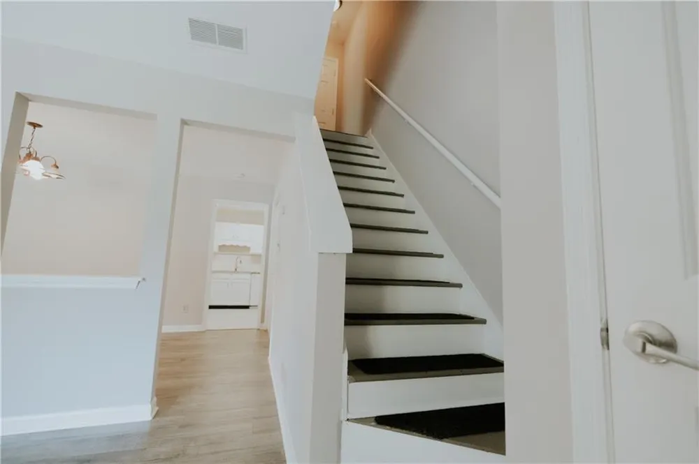 1256 Minhinette Drive Roswell, GA 30075