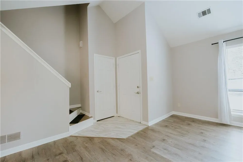 1256 Minhinette Drive Roswell, GA 30075