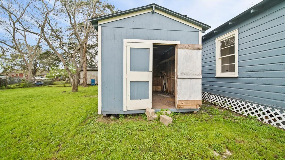 234 E Texas Street Brazoria, TX 77422