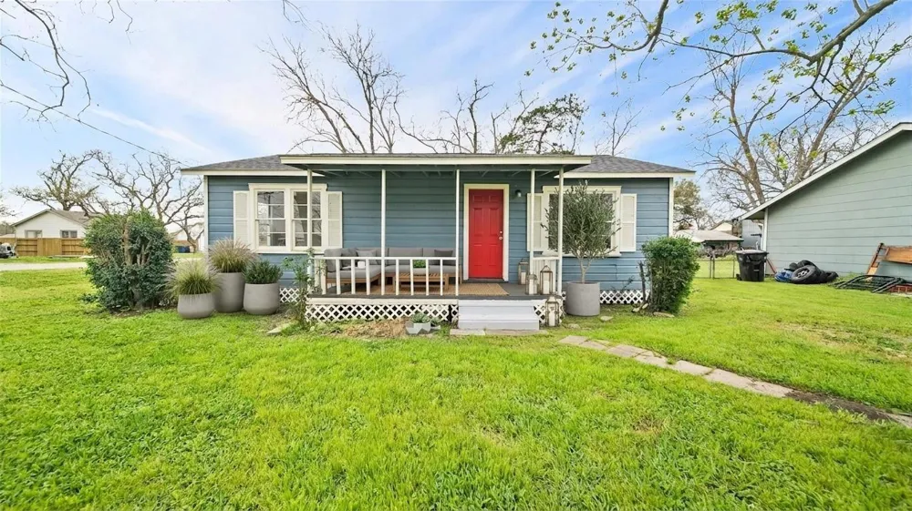 234 E Texas Street Brazoria, TX 77422