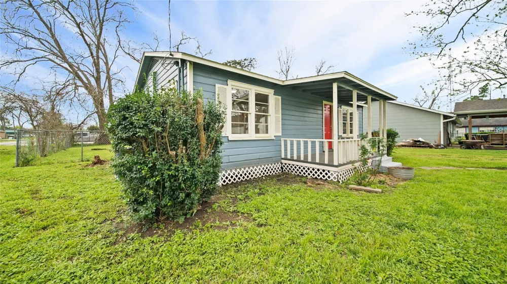 234 E Texas Street Brazoria, TX 77422
