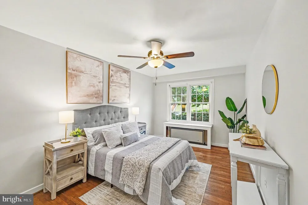 211 E GLEBE ROAD #D Alexandria, VA 22305