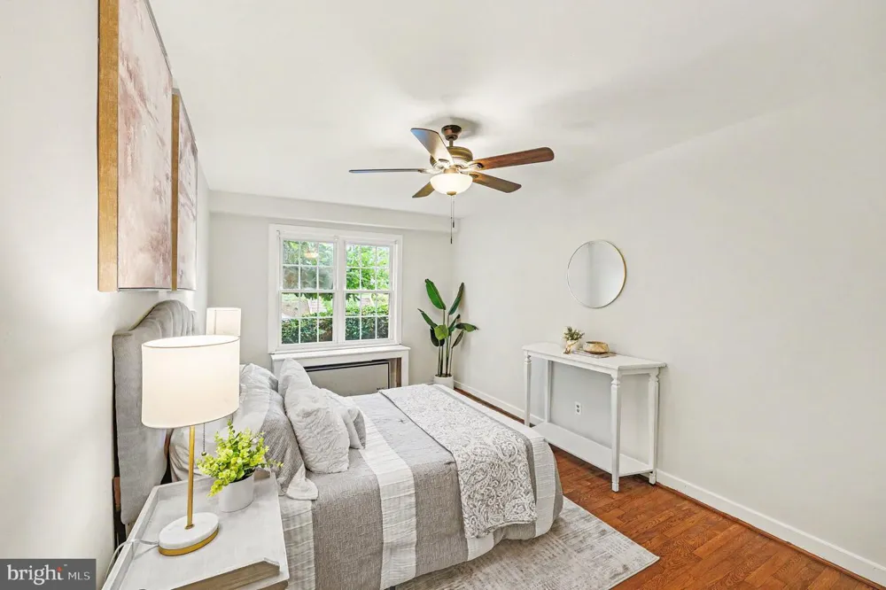 211 E GLEBE ROAD #D Alexandria, VA 22305