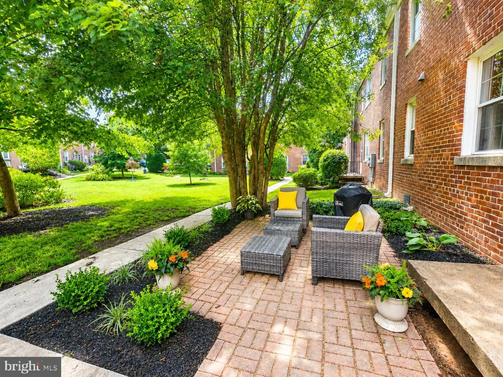 211 E GLEBE ROAD #D Alexandria, VA 22305