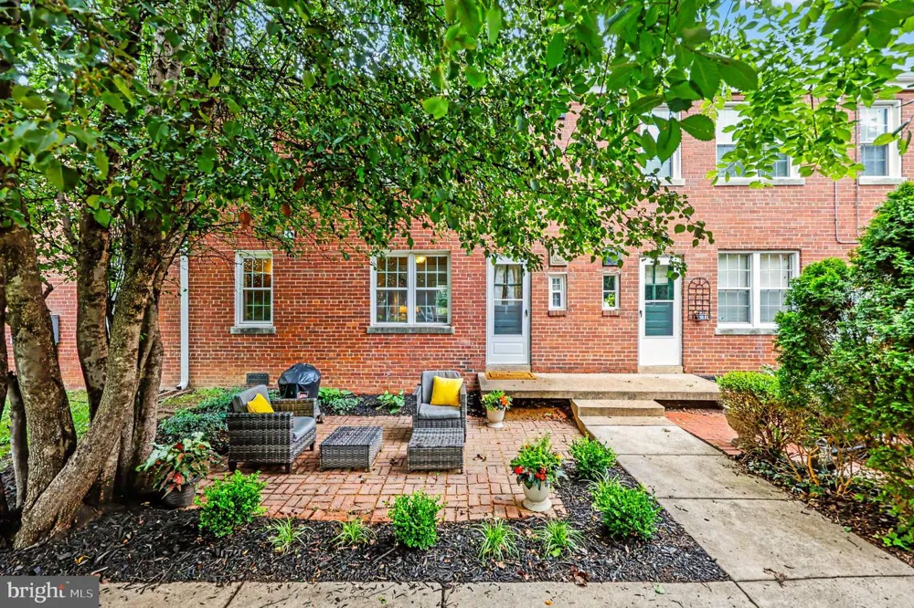 211 E GLEBE ROAD #D Alexandria, VA 22305